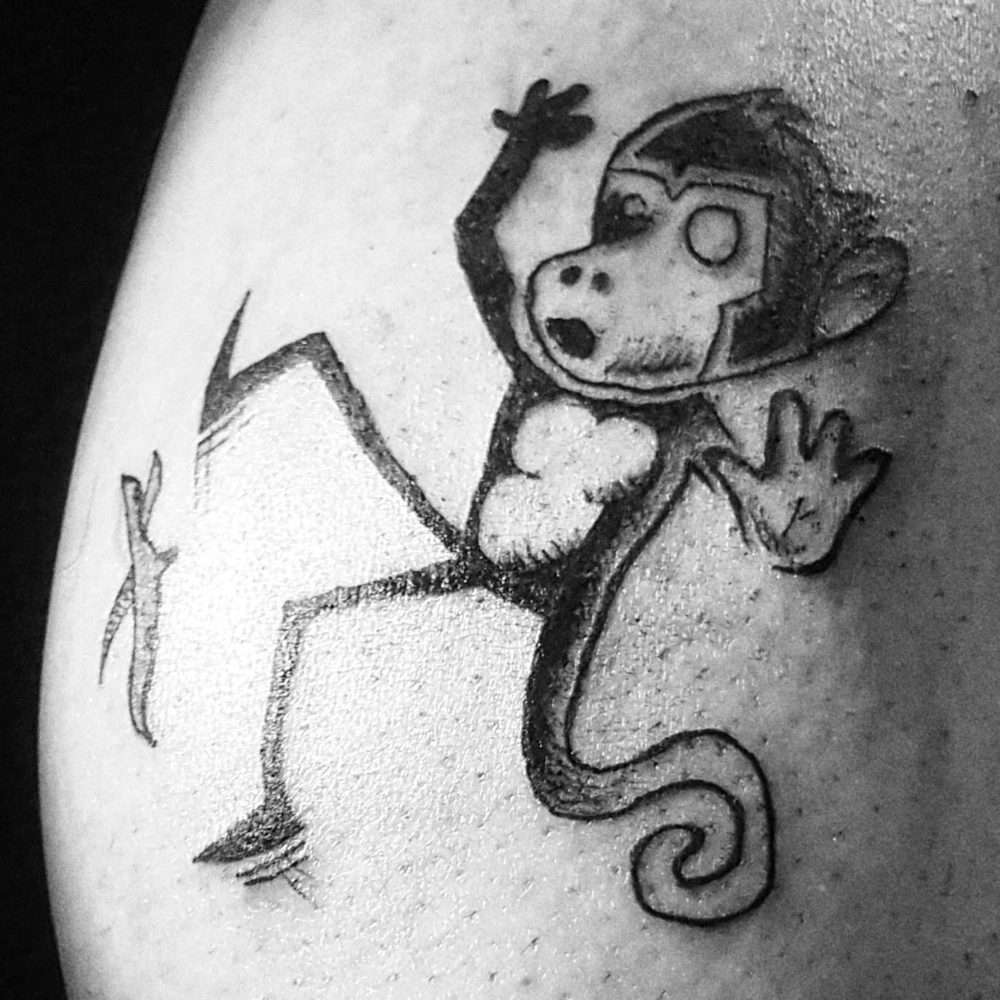Falling monkey - Arthak - Studio Pixel - Tatouage Grenoble